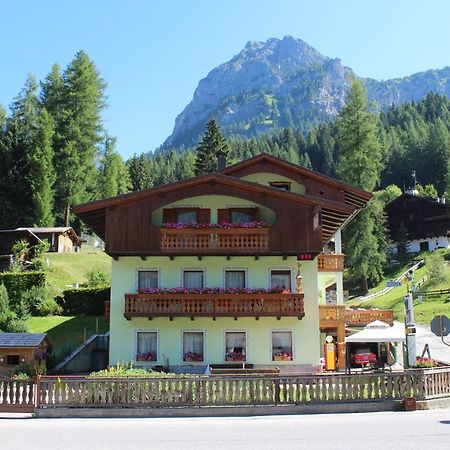 Garni Al Barance Hotell Selva di Cadore Exteriör bild