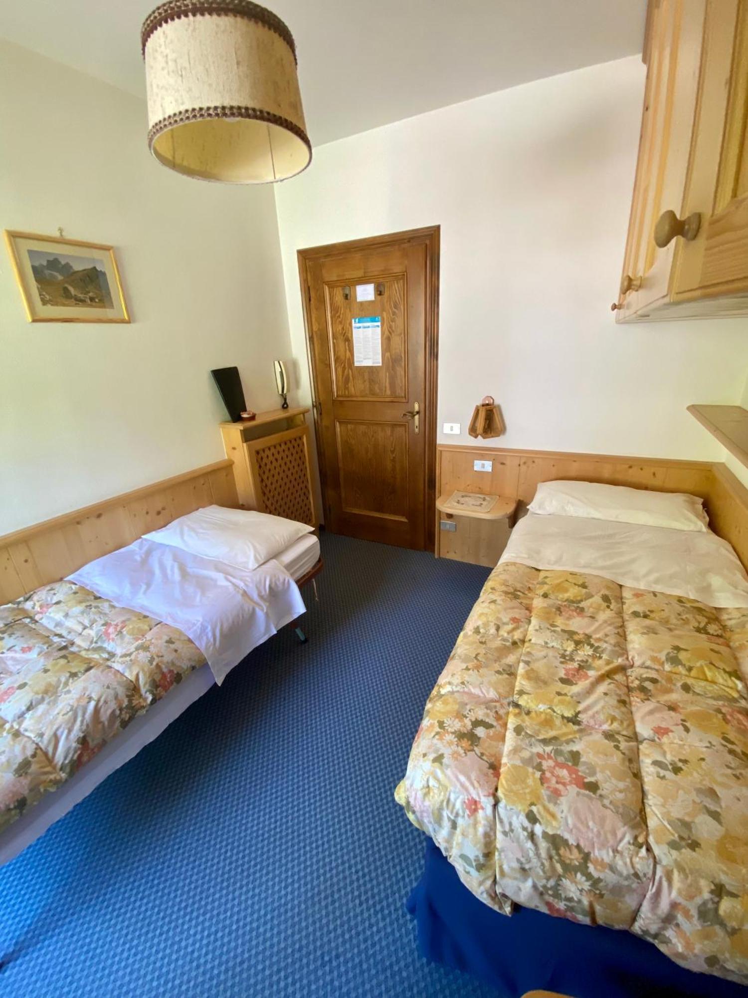 Garni Al Barance Hotell Selva di Cadore Exteriör bild