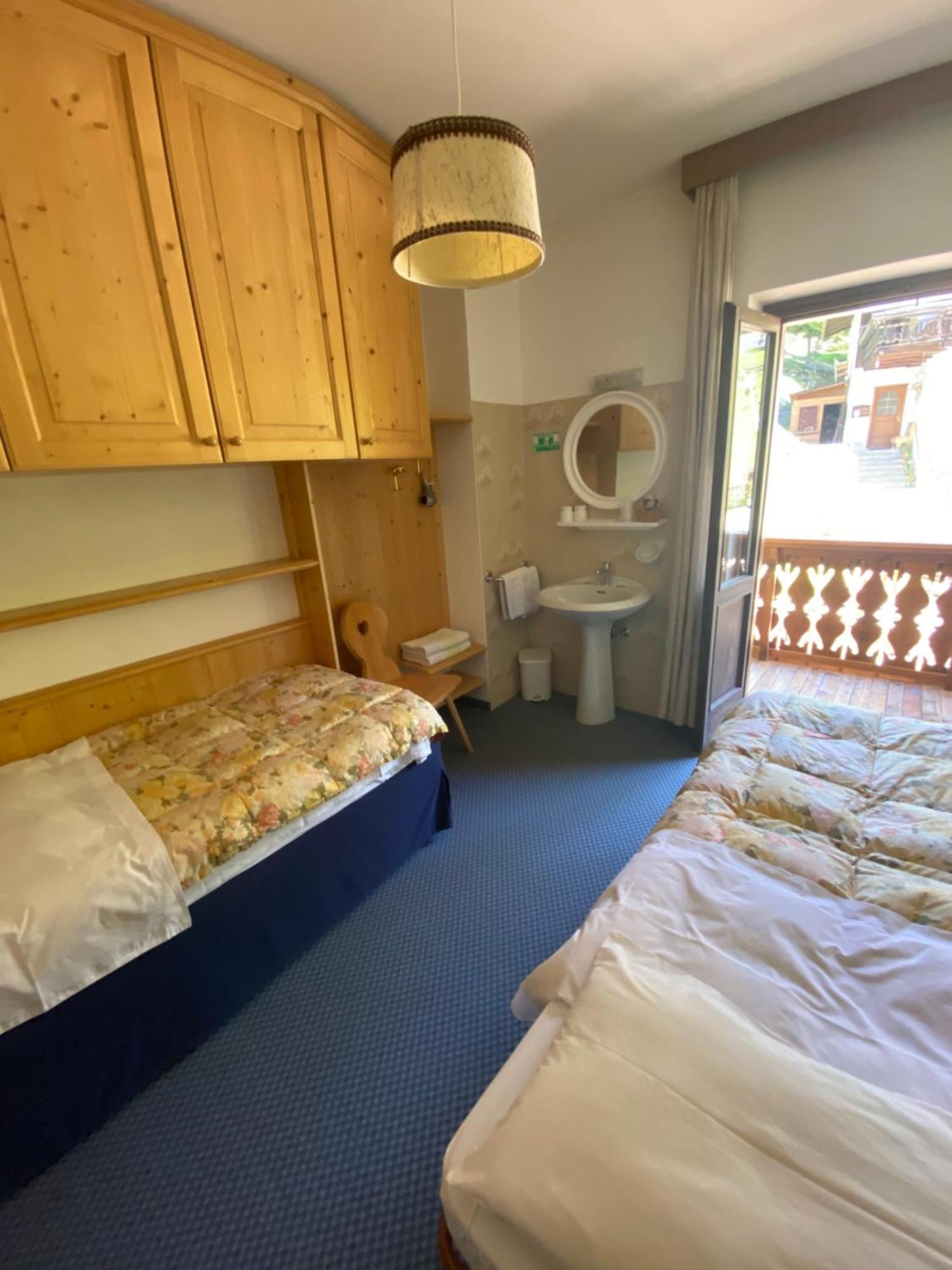 Garni Al Barance Hotell Selva di Cadore Exteriör bild