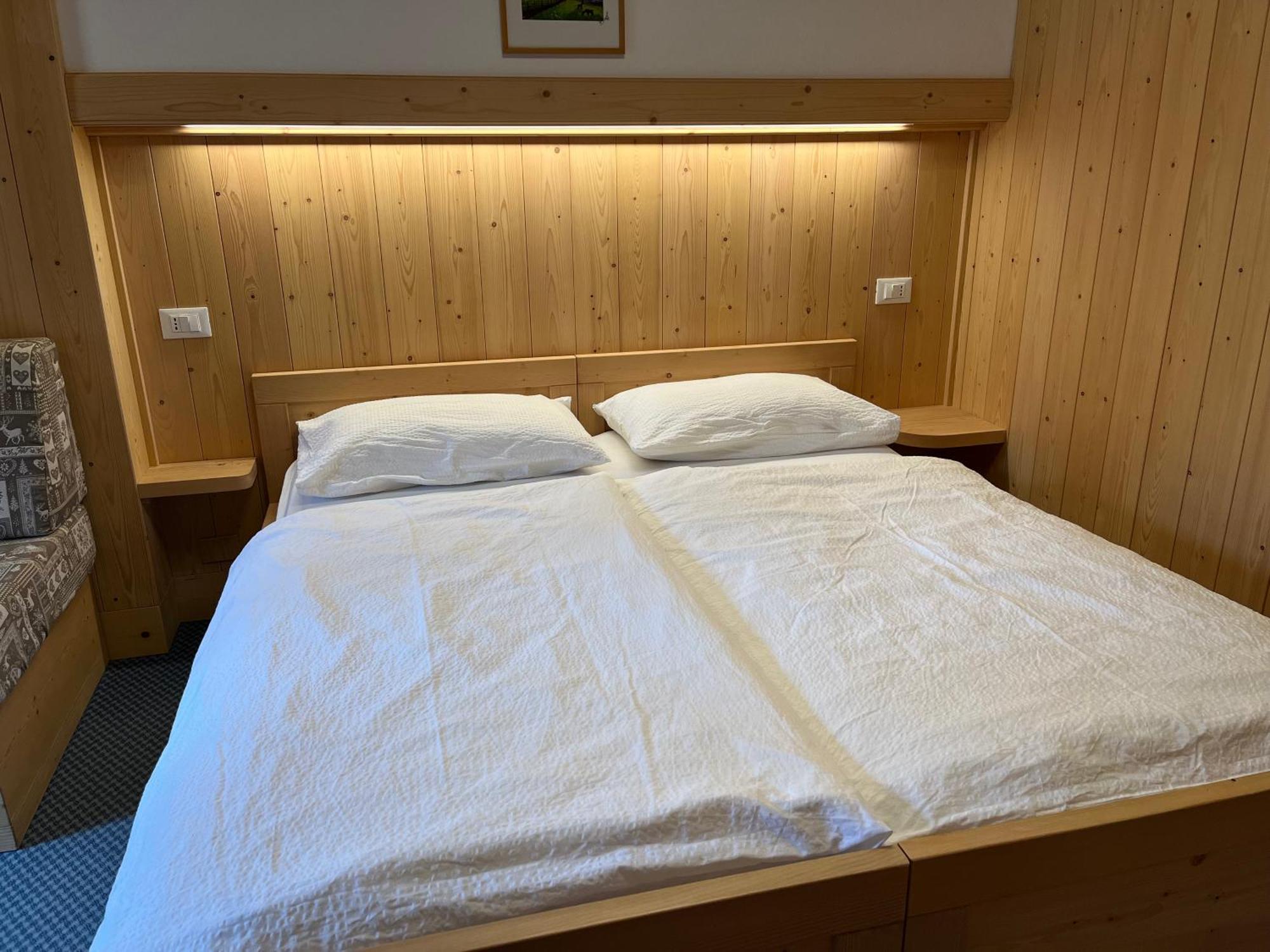 Garni Al Barance Hotell Selva di Cadore Exteriör bild